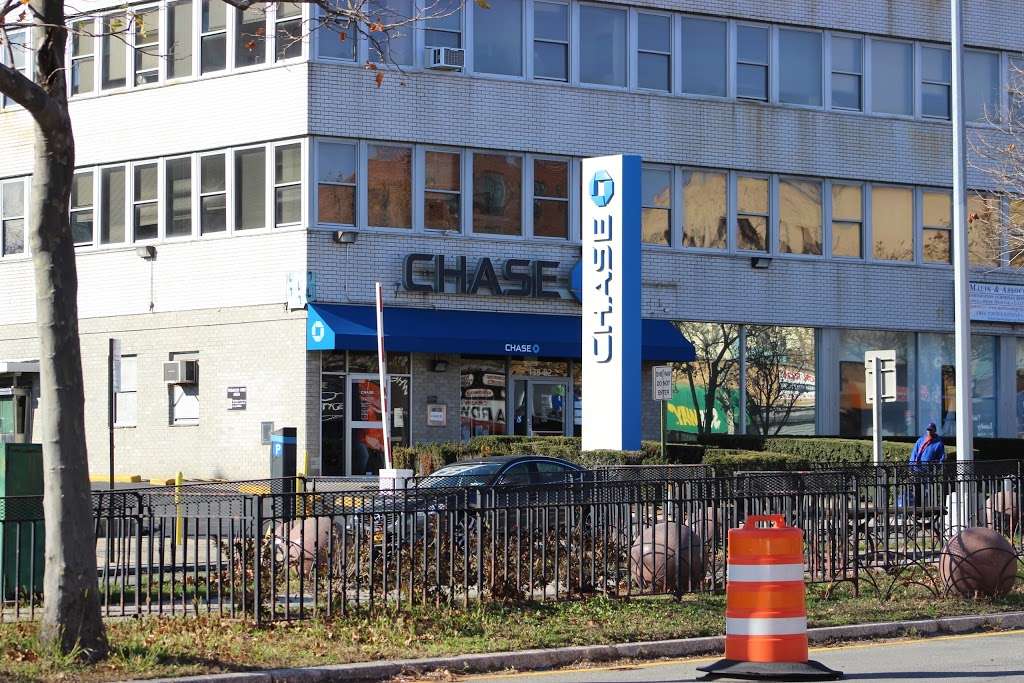 Chase Bank | 138-02 Queens Blvd, Jamaica, NY 11435, USA | Phone: (718) 739-4500