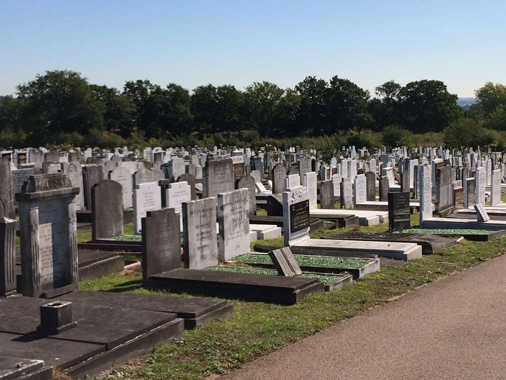 West London Synagogue - Edgwarebury Cemetery. | Edgwarebury Ln, Edgware HA8 8QP, UK | Phone: 020 8958 0090