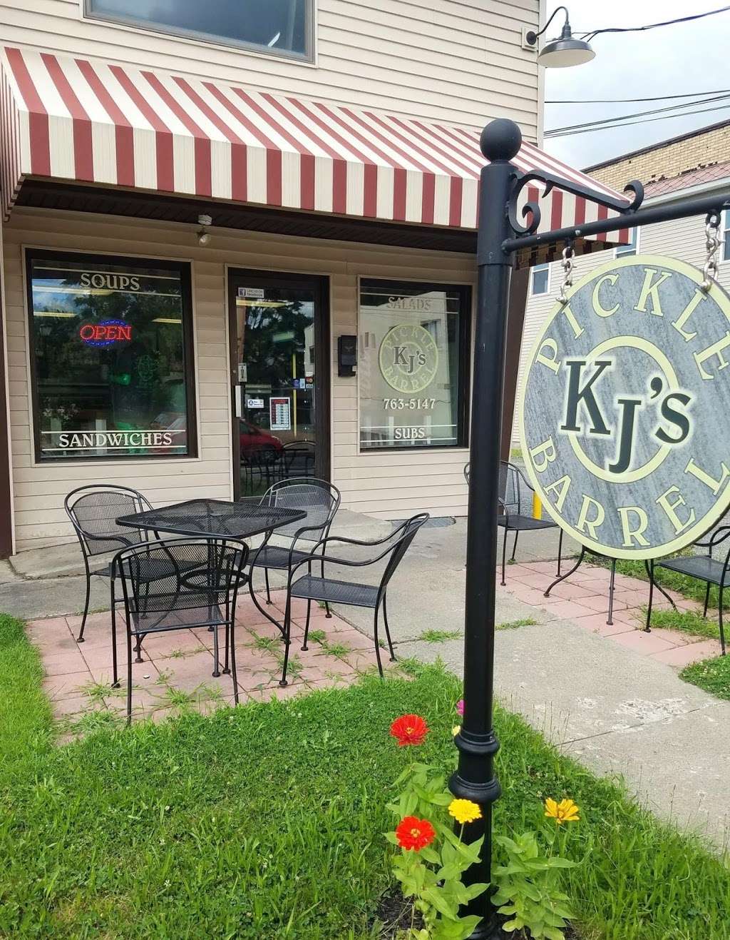 KJs Pickle Barrel | 355 Market St suite 3a, Kingston, PA 18704, USA | Phone: (570) 763-5147