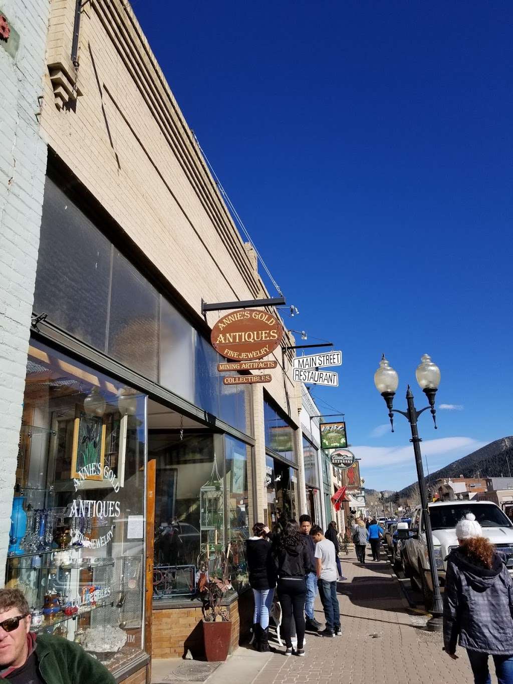 Annies Gold Antiques & Collectibles | 1514 Miner St, Idaho Springs, CO 80452, USA | Phone: (303) 567-2268