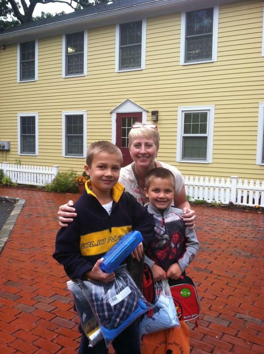 Country Village Montessori School | 2 Overlook Dr, Amherst, NH 03031, USA | Phone: (603) 672-3882