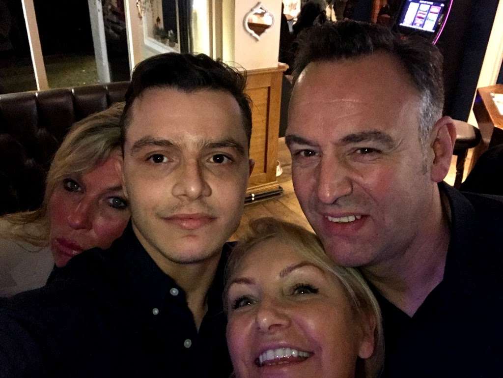 The Queens Head | 66 High Rd Wormley, Broxbourne EN10 6JN, UK | Phone: 01992 275066