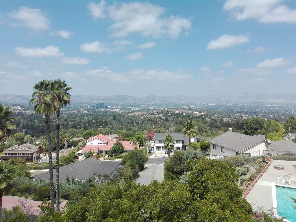 Corbin Canyon Park | Woodland Hills, CA 91364