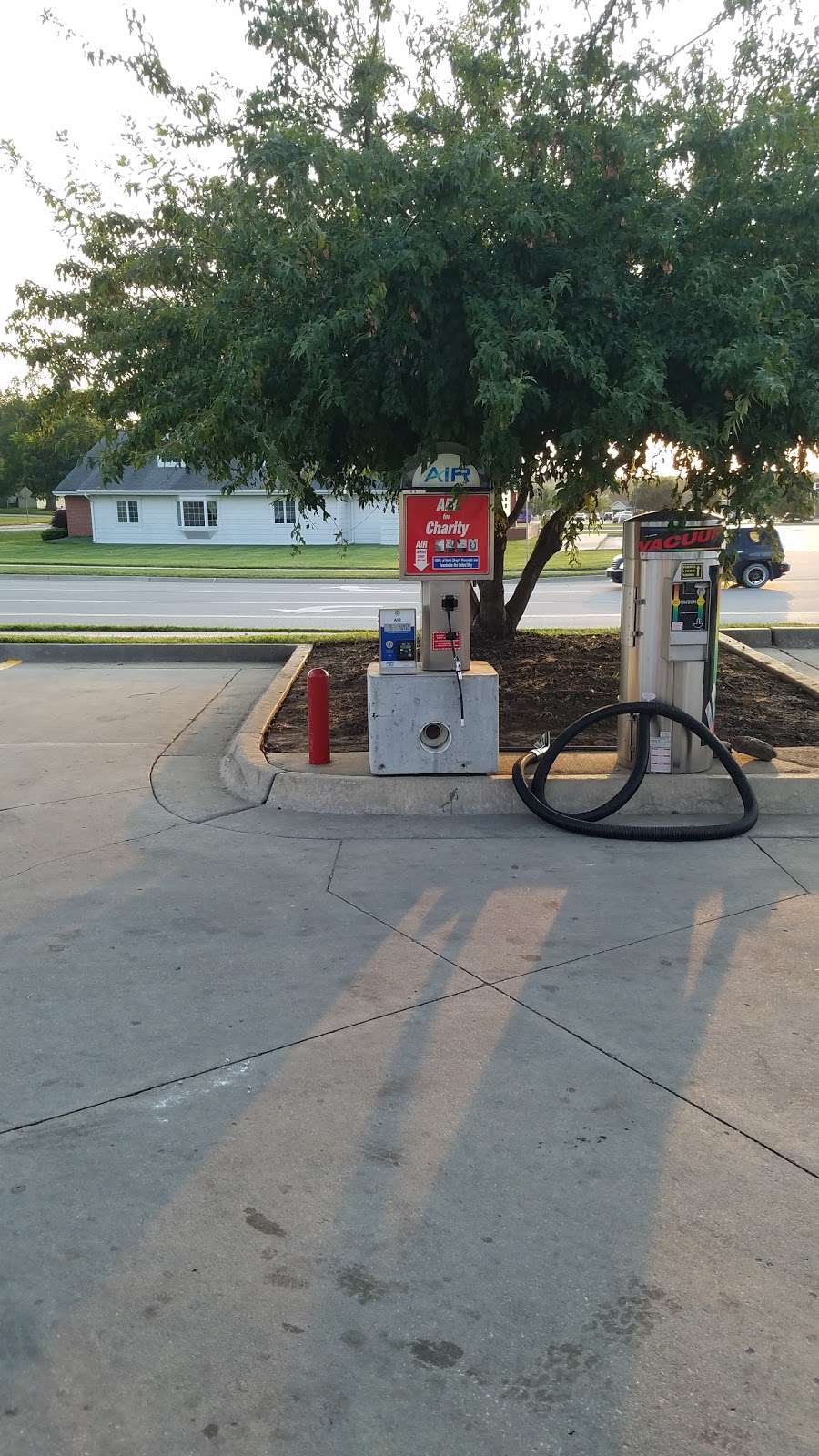 Kwik Shop | 522 Ames St, Baldwin City, KS 66006, USA | Phone: (785) 594-2138