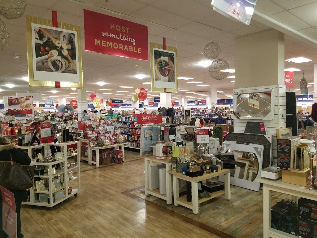 Marshalls & HomeGoods | 200 Petersville Rd, New Rochelle, NY 10801, USA | Phone: (914) 235-9821