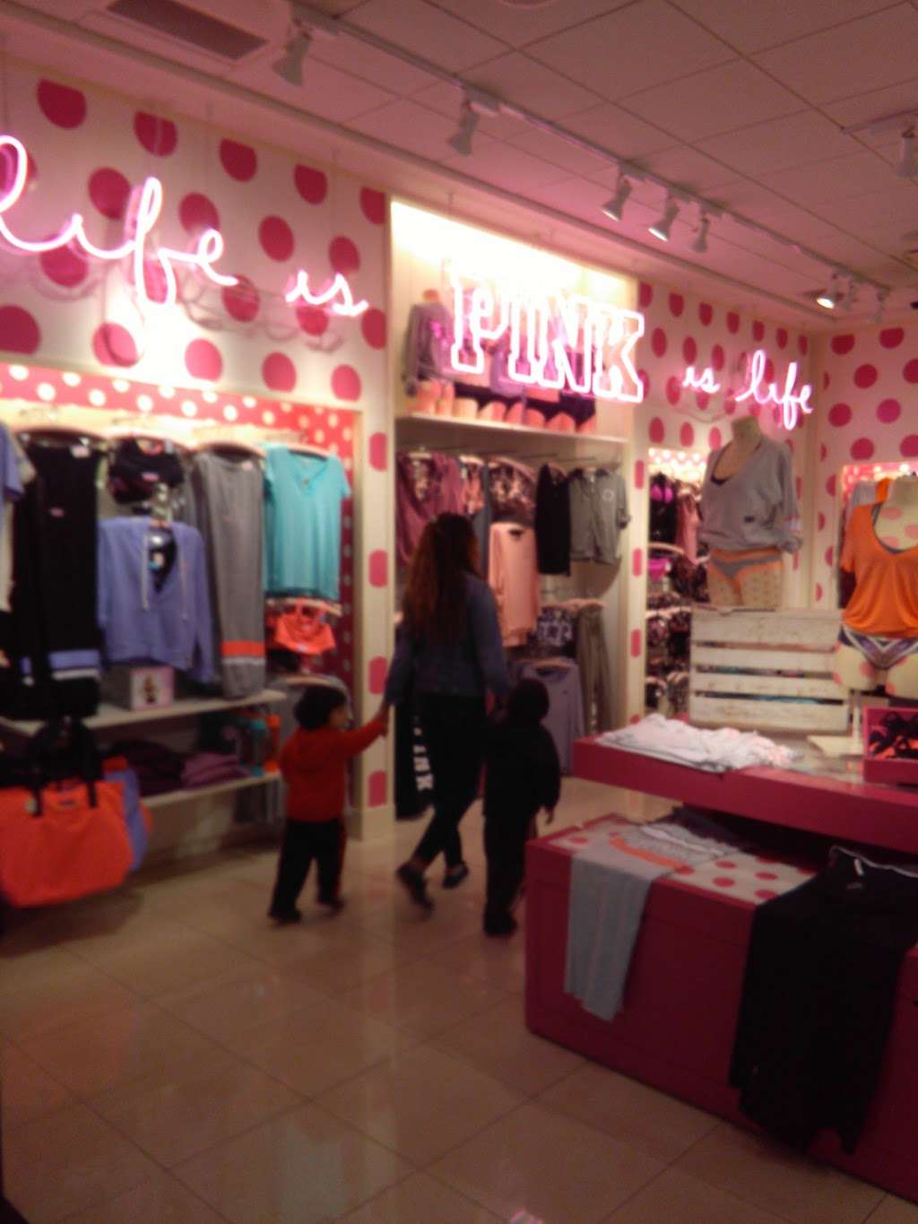 Victorias Secret & PINK | 1700 Volusia Avenue, 508, Daytona Beach, FL 32114, USA | Phone: (386) 257-3007