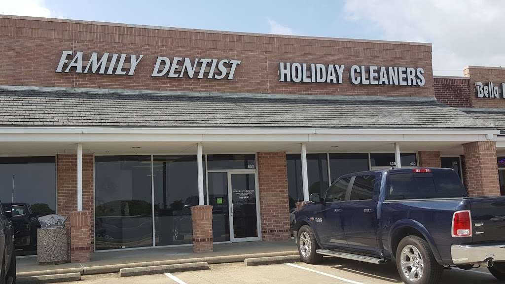 Holiday Cleaners | 6350 Highway 90A # 400, Sugar Land, TX 77498, USA | Phone: (281) 265-1004