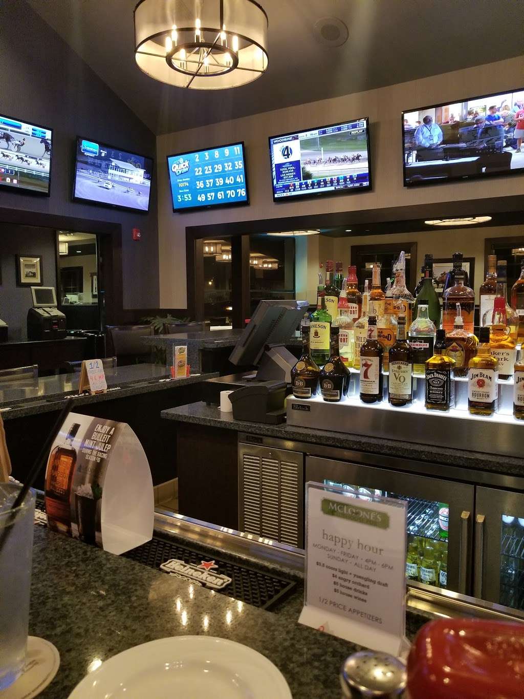 McLoones Clubhouse Pub | 150 US-206, Hillsborough Township, NJ 08844, USA | Phone: (908) 704-2187