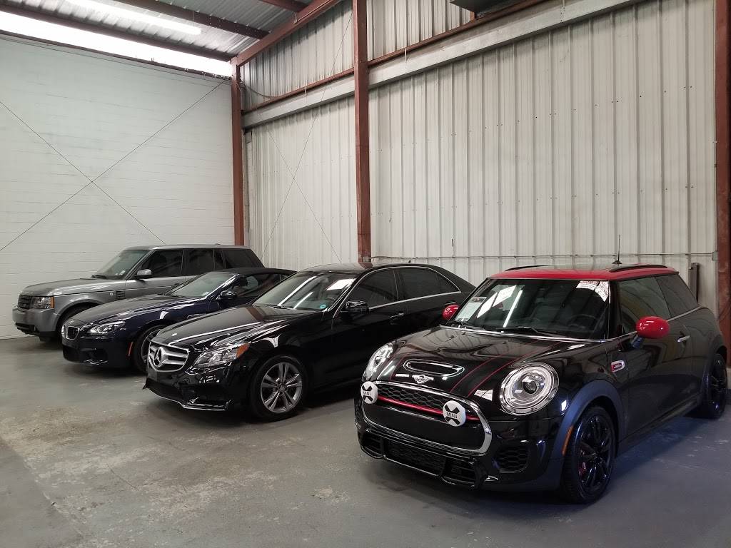 Carbine Motorcars | 3113 Tchoupitoulas St, New Orleans, LA 70115, USA | Phone: (504) 733-1377