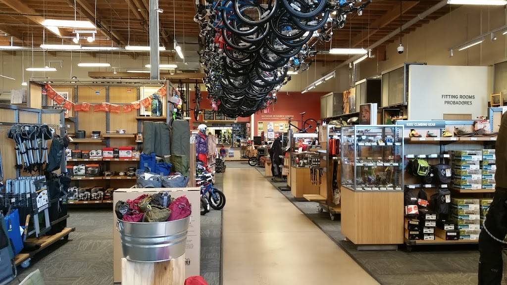 REI | 1376 E Woodmen Rd, Colorado Springs, CO 80920, USA | Phone: (719) 260-1455