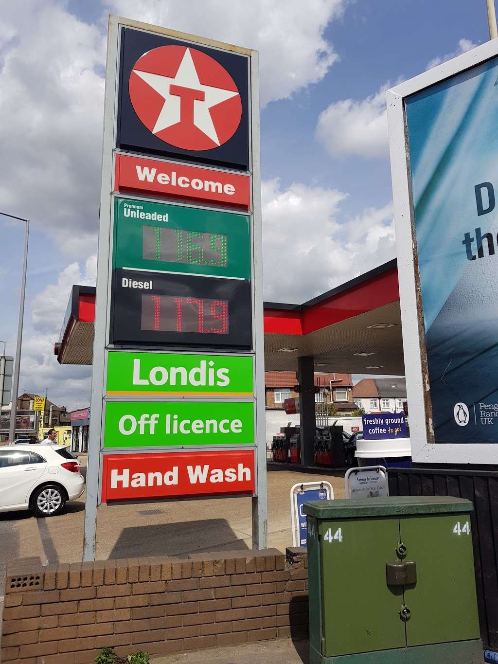 Texaco | 339 Hall Ln, Chingford, London E4 8YE, UK | Phone: 020 8531 2916