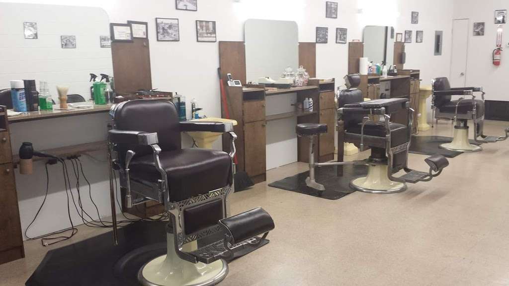 Classic Barber Shop | 6210 Pecan Valley Dr, San Antonio, TX 78223, USA | Phone: (210) 279-6802