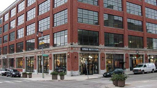 Urban Outfitters | 1937 E Kenilworth Pl, Milwaukee, WI 53202, USA | Phone: (414) 226-1498