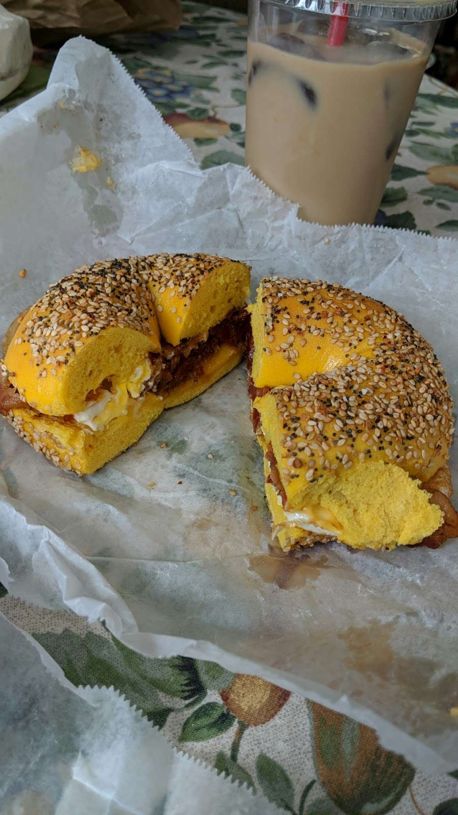 JV Hot Bagels II | 1426 E Main St, Shrub Oak, NY 10588, USA | Phone: (914) 526-8052