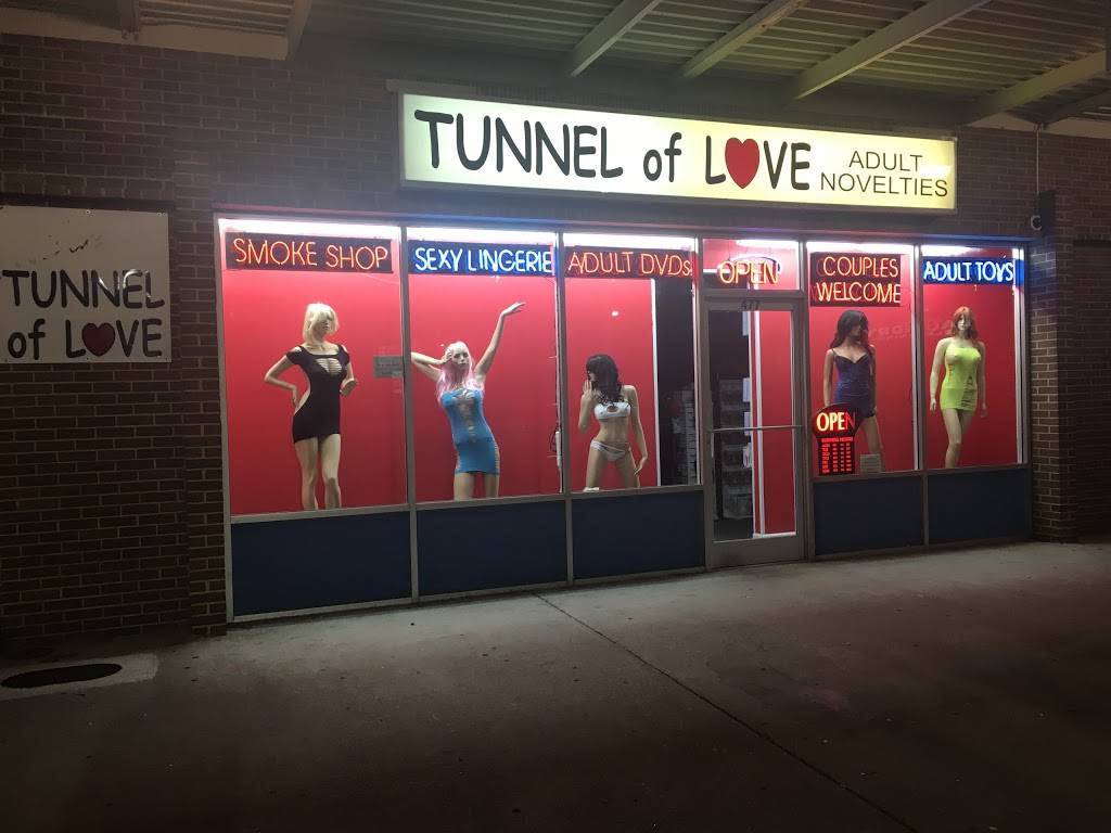 Tunnel Of Love - Romantic Superstore | 477 S Lynnhaven Rd, Virginia Beach, VA 23452, USA | Phone: (757) 961-5783