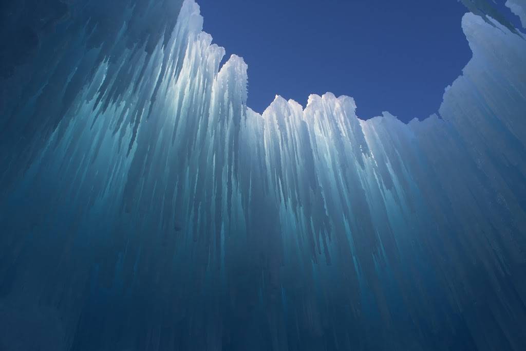 Ice Castles - museum  | Photo 4 of 9 | Address: 1500 Old Hwy 8, New Brighton, MN 55112, USA | Phone: (866) 435-2850