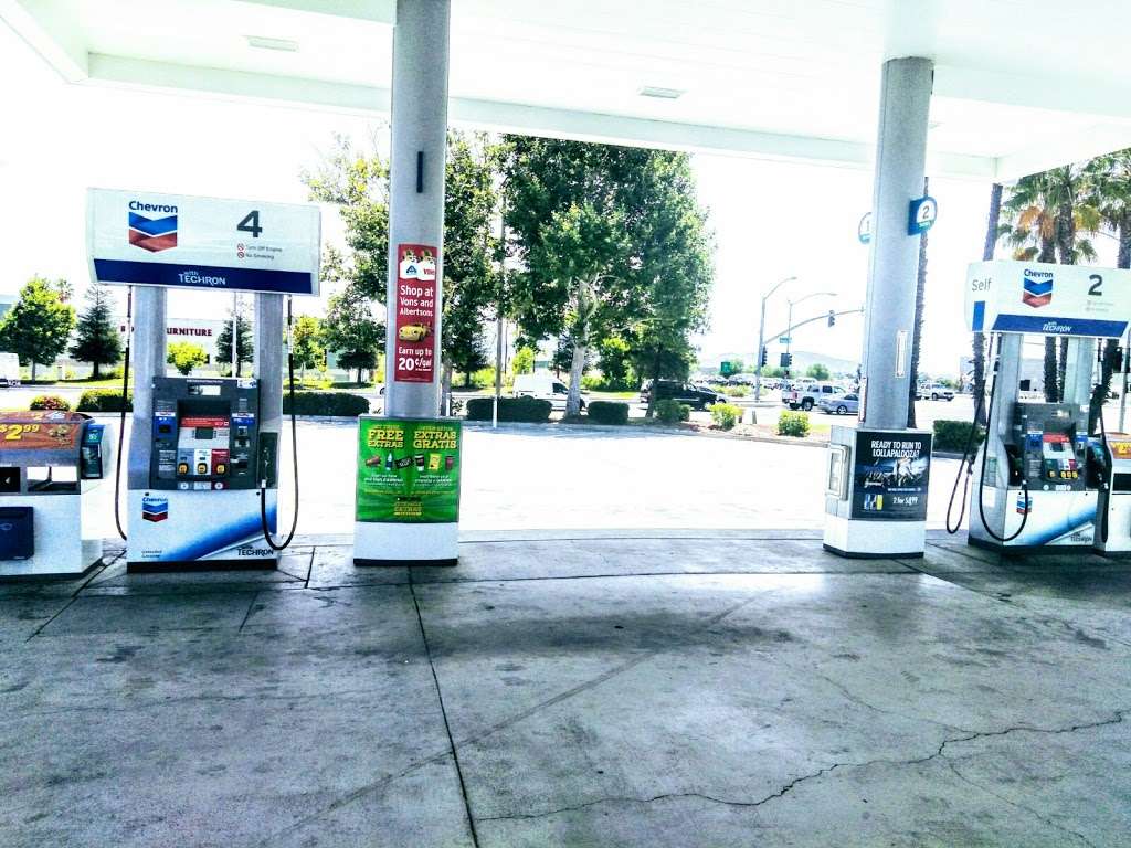 Chevron | 2200 E Alessandro Blvd, Riverside, CA 92508, USA | Phone: (951) 697-1613