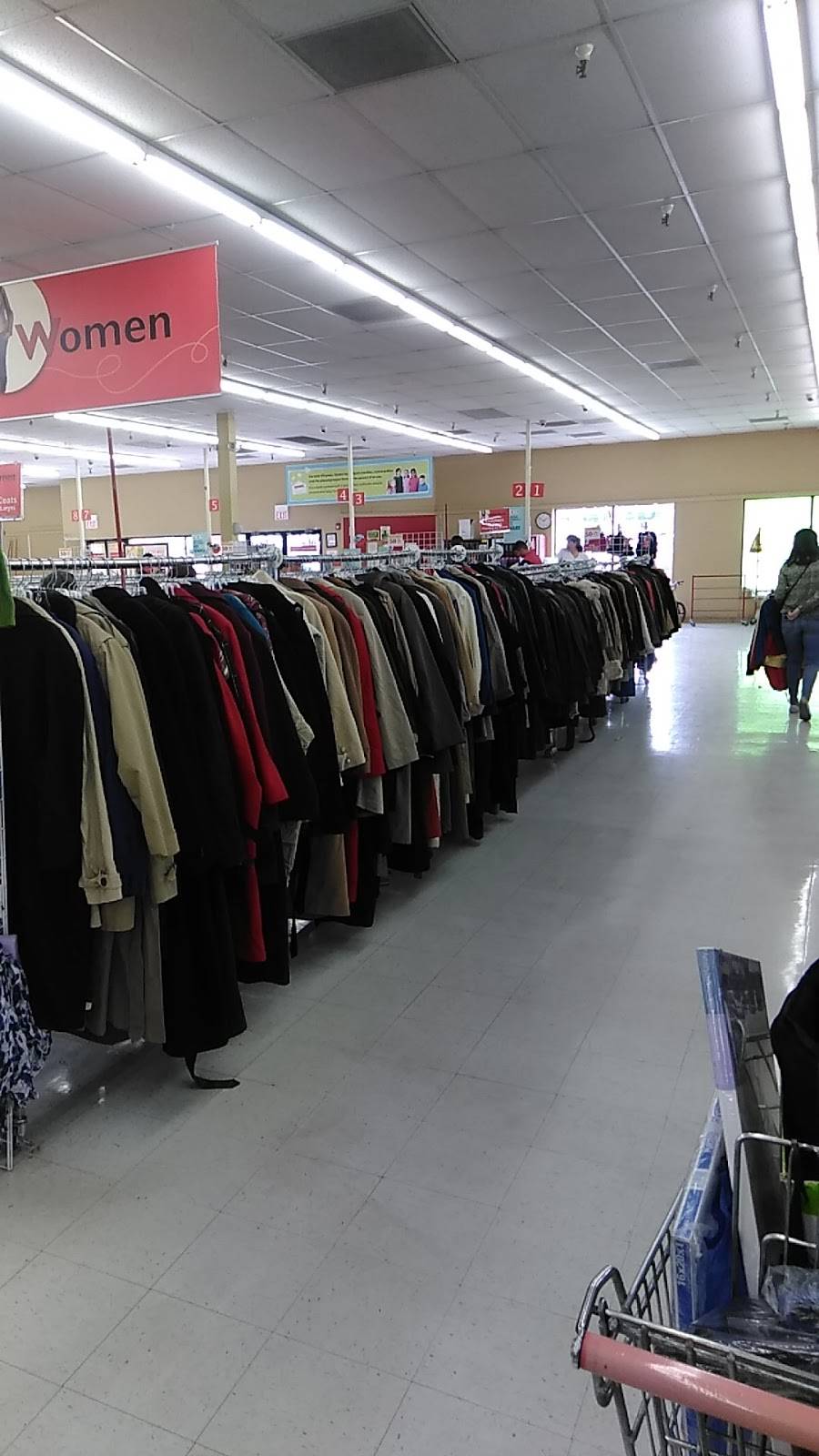 Savers | 5845 E Broadway Blvd, Tucson, AZ 85711, USA | Phone: (520) 571-2001