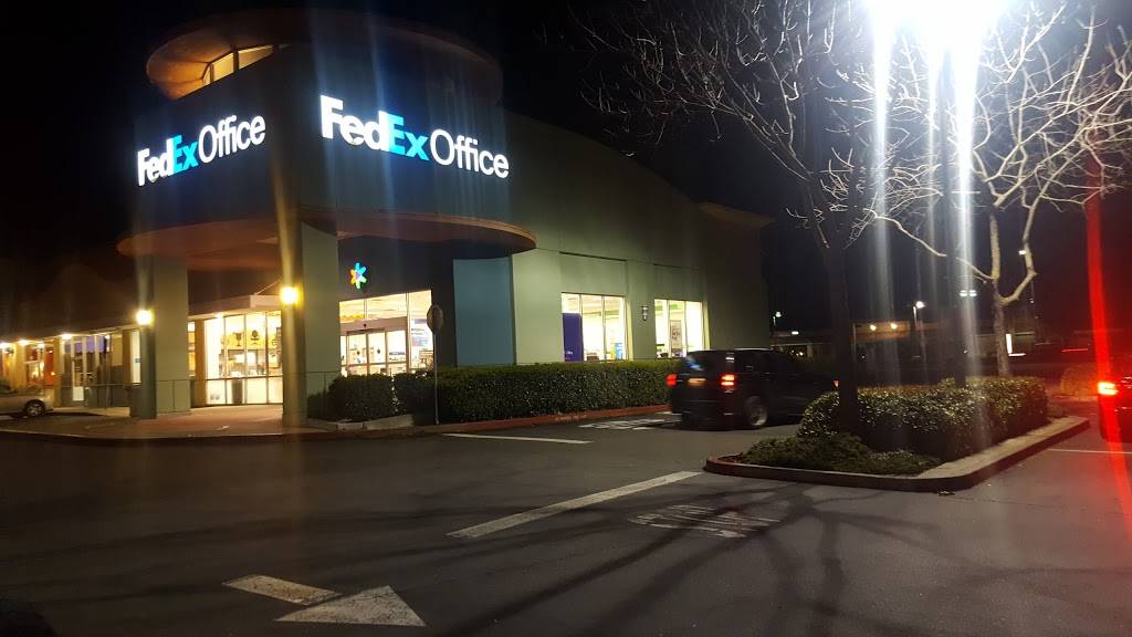 FedEx Office Print & Ship Center | 7400 Laguna Blvd, Elk Grove, CA 95758, USA | Phone: (916) 683-4500