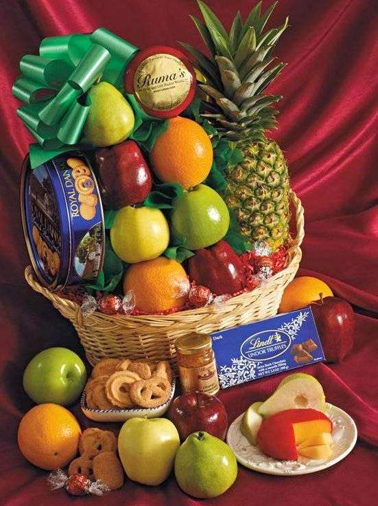 Rumas Fruit & Gift Basket | 210 Beacham St, Everett, MA 02149, USA | Phone: (617) 389-8090