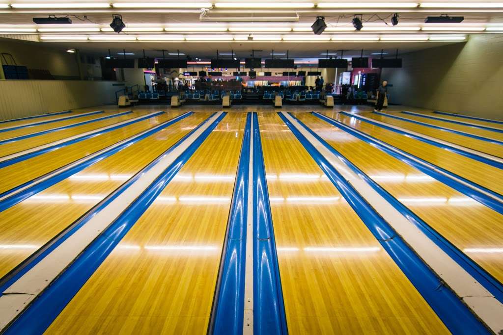 Devon Lanes | 300 Lancaster Ave, Devon, PA 19333, USA | Phone: (610) 688-1920