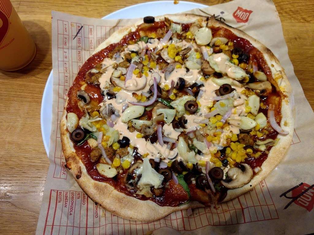 MOD Pizza | 2550 CityWest Blvd Suite 100, Houston, TX 77042, USA | Phone: (832) 975-8848