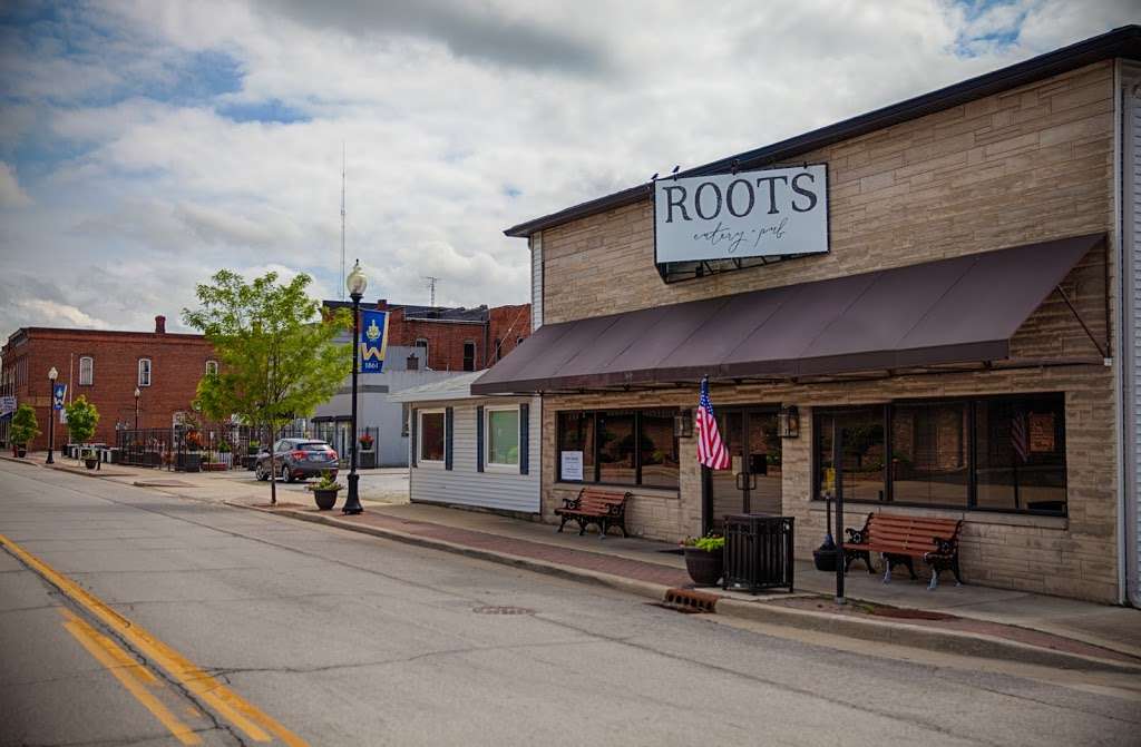 Roots Eatery and Pub | 114 N Range St, Wolcott, IN 47995, USA | Phone: (219) 747-0051