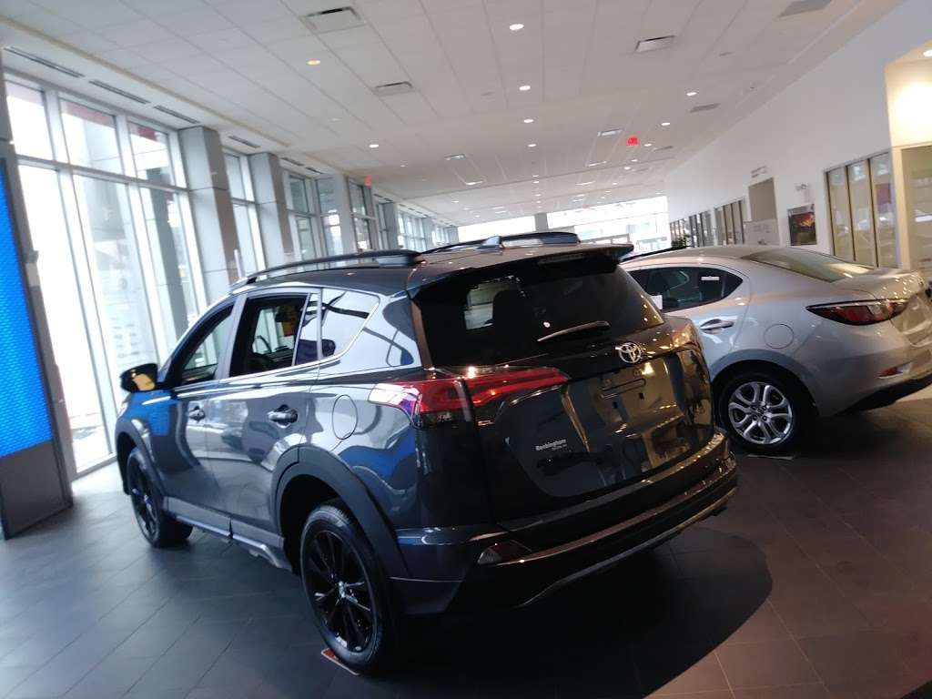 Rockingham Toyota Sales | 412 S Broadway, Salem, NH 03079, USA | Phone: (603) 484-8179