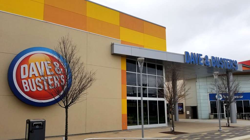 Dave & Busters | 704 Baybrook Mall, Friendswood, TX 77546, USA | Phone: (281) 709-0600