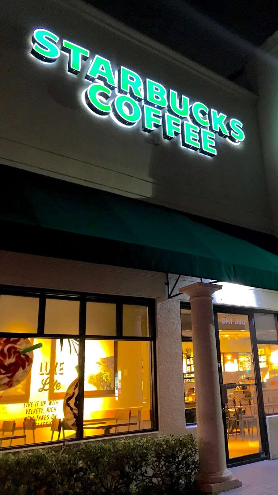 Starbucks | 7775 Glades Rd #300, Boca Raton, FL 33434, USA | Phone: (561) 470-4882