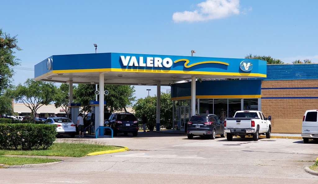 Valero | 16602 El Camino Real, Houston, TX 77062 | Phone: (281) 461-1200
