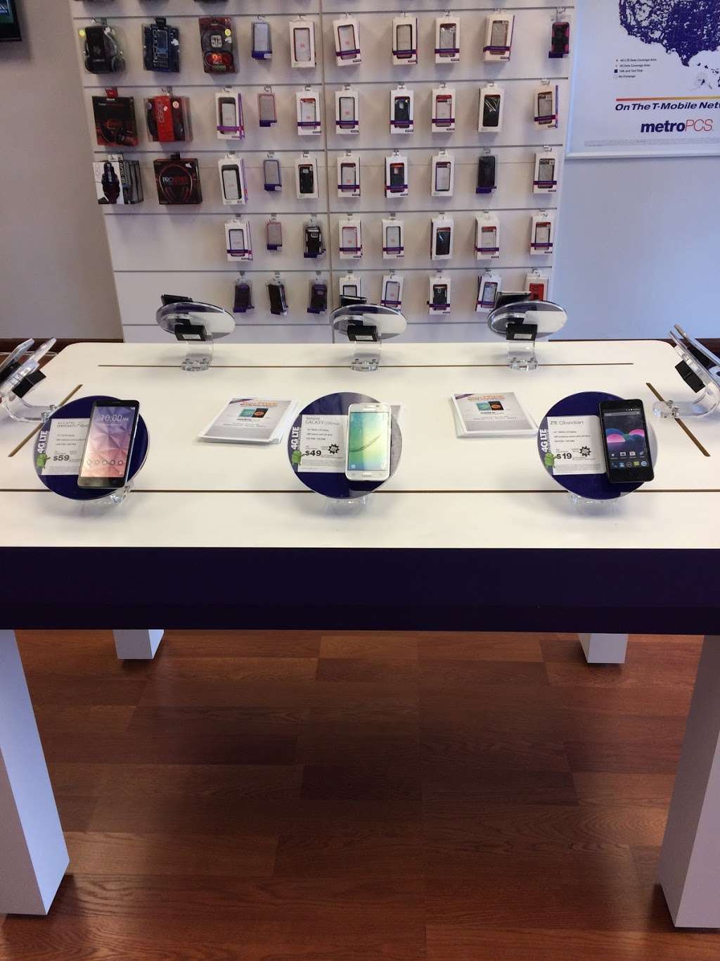 MetroPCS | 10S628 Route 83, Willowbrook, IL 60527, USA | Phone: (630) 468-2804