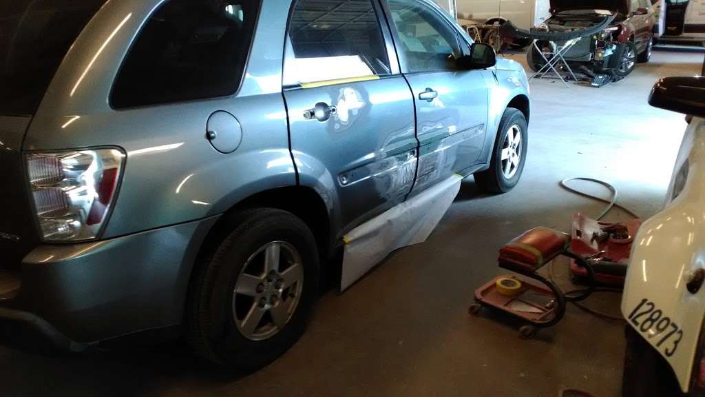 Maaco Collision Repair & Auto Painting | 4030 North Point Blvd, Baltimore, MD 21222, USA | Phone: (410) 709-3271