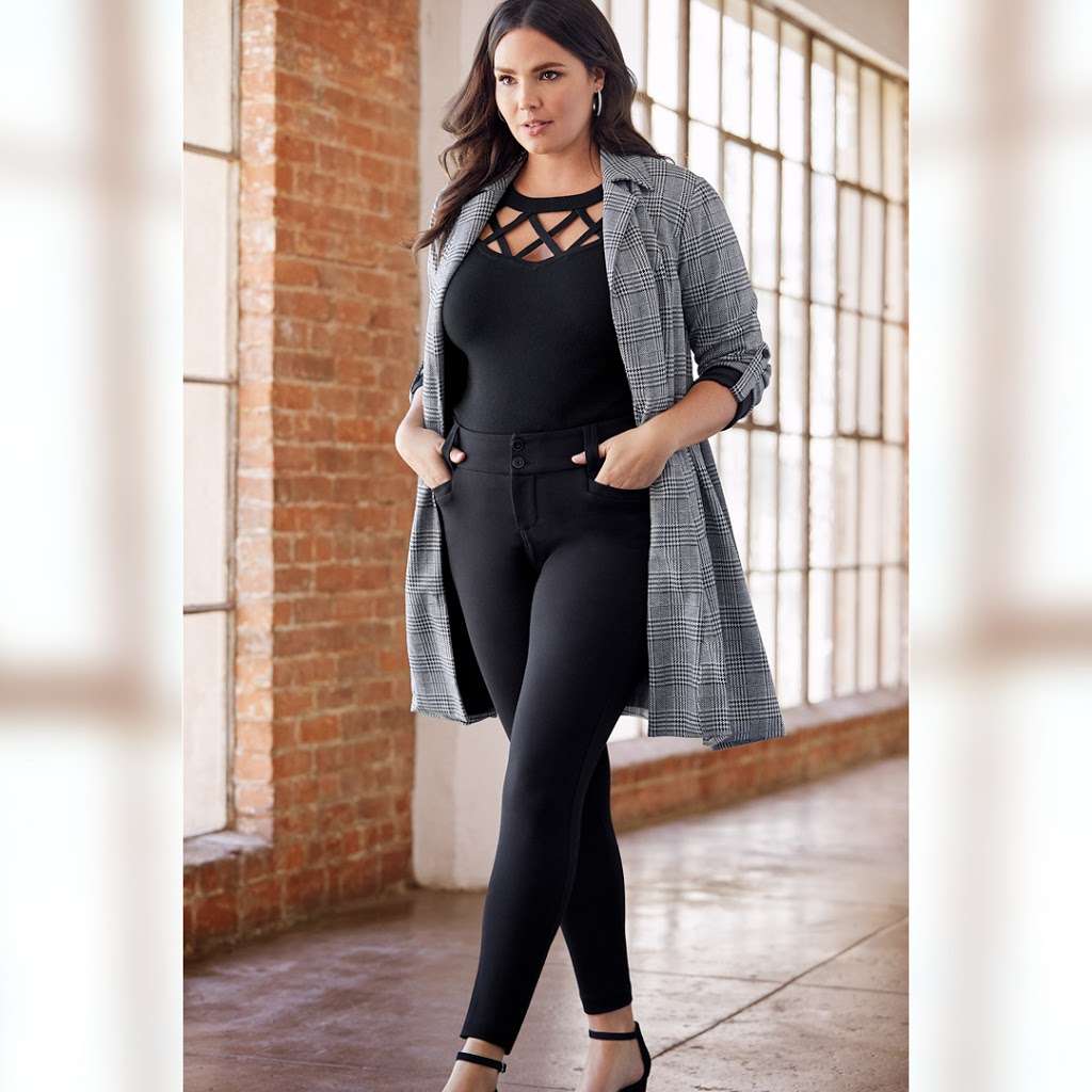 Torrid | 631 E Boughton Rd Spc 340, Bolingbrook, IL 60440 | Phone: (630) 783-8046