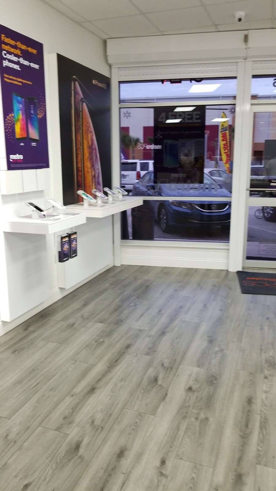 Metro by T-Mobile | 2508 S Hopkins Ave, Titusville, FL 32780, USA | Phone: (321) 607-3738
