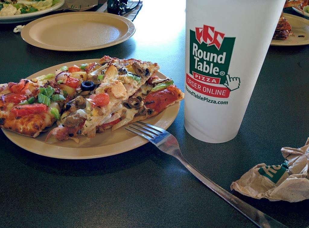 Round Table Pizza | 27472 Portola Pkwy Ste 201, Foothill Ranch, CA 92610, USA | Phone: (949) 716-3555