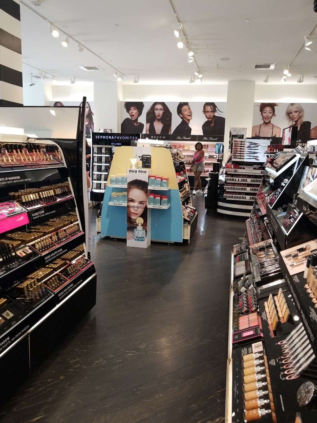 SEPHORA | 835 Lehigh Lifestyle Center Space #1240, Whitehall, PA 18052, USA | Phone: (610) 266-3242