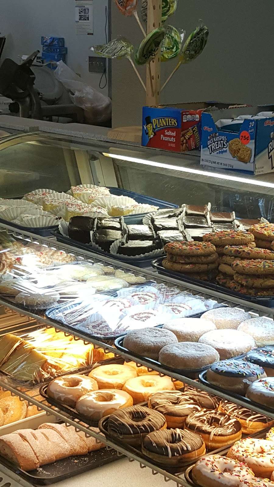 La Hacienda Bakery-Rotisserie | 308 W Chestnut Ave # 105, Vineland, NJ 08360, USA | Phone: (856) 692-9979