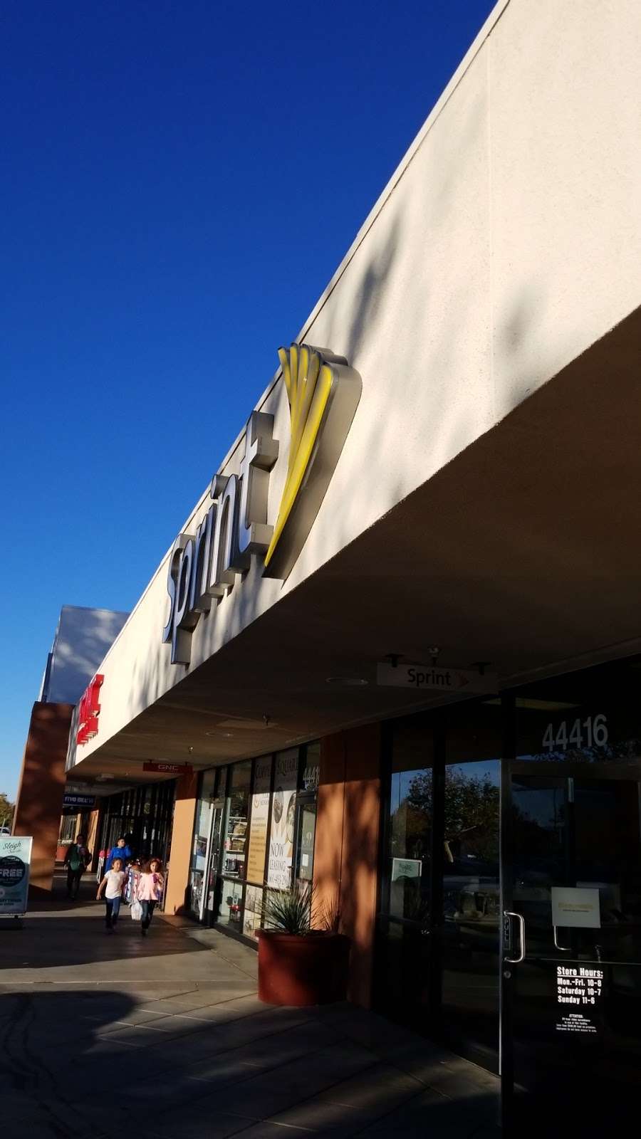 Sprint Store | 44416 Valley Central Way, Lancaster, CA 93536, USA | Phone: (661) 951-8927