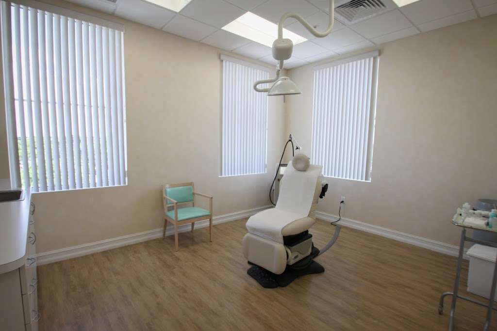 Skye Center for Dermatology - Shauna Kranendonk MD | 224 Chimney Corner Ln APT 3002, Jupiter, FL 33458 | Phone: (561) 820-0155