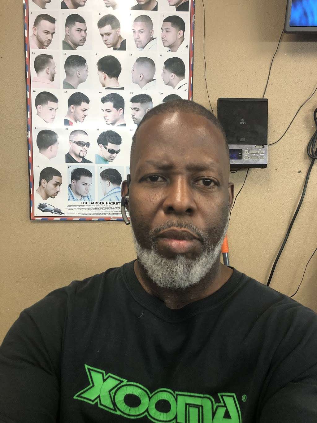 Truck Stop BarberShop | 7425 Bonnie View Rd #101, Dallas, TX 75241, USA | Phone: (214) 484-6673