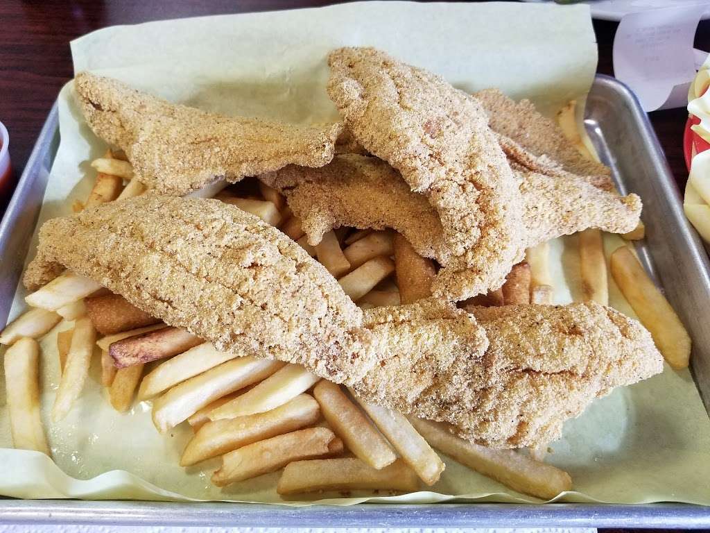 Catfish House | 1605 E Irving Blvd, Irving, TX 75060, USA | Phone: (972) 438-4200