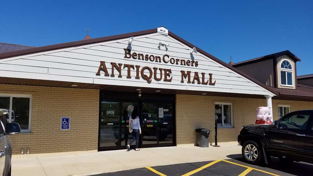 Benson Corners Antique Mall | 19942 75th St, Bristol, WI 53104 | Phone: (262) 857-9456