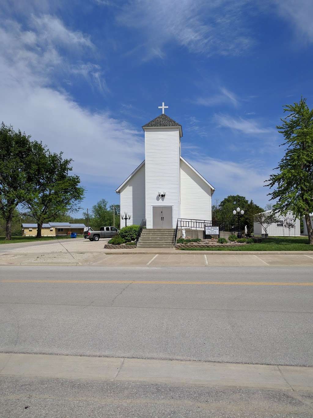 St Joseph Catholic Church | 107 Senior St, Waverly, KS 66871, USA | Phone: (620) 364-2416