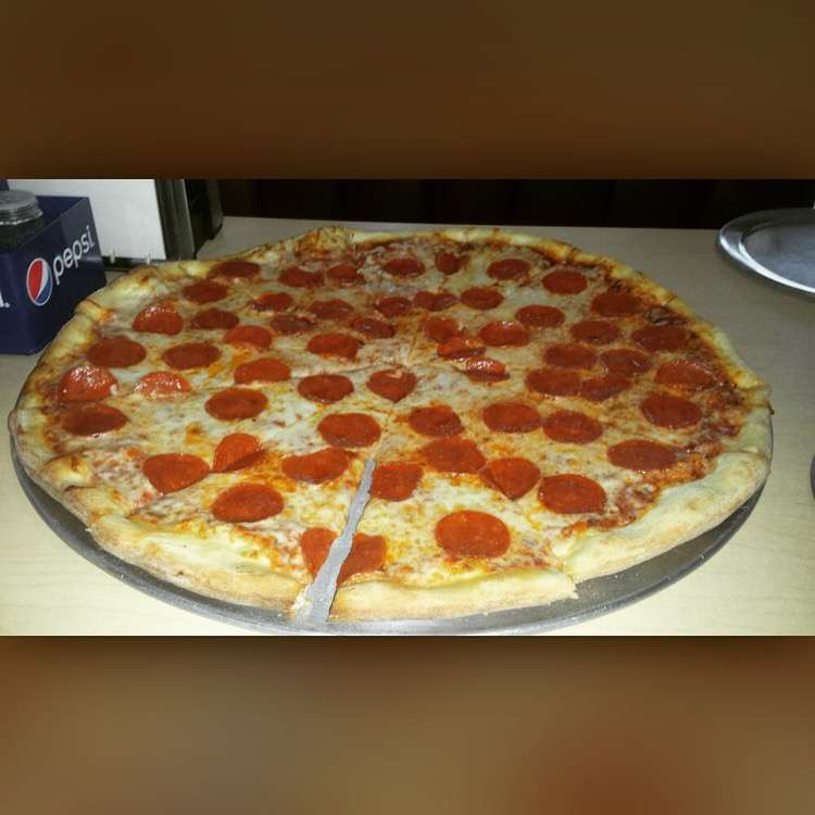 Luckys Pizza | 6630 W Cactus Rd B108, Glendale, AZ 85304, USA | Phone: (623) 878-7888