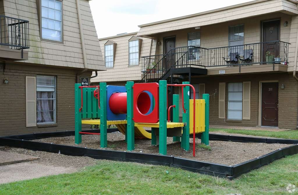 Ashford Crescent Oaks Apartments | 6718 De Moss Dr, Houston, TX 77074, USA | Phone: (832) 410-1760