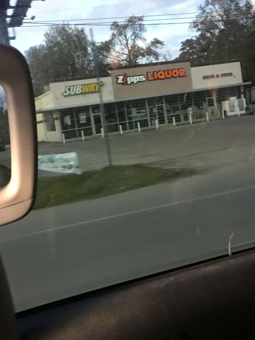 Zipps Liquor | 11343 TX-105 Suite B, Conroe, TX 77301, USA | Phone: (936) 202-3017