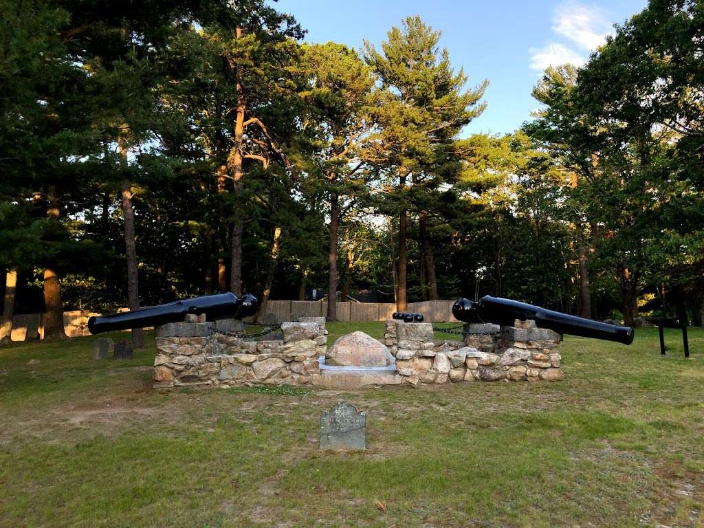 Myles Standish Burial Ground | Chestnut St, Duxbury, MA 02332, USA | Phone: (781) 934-5261