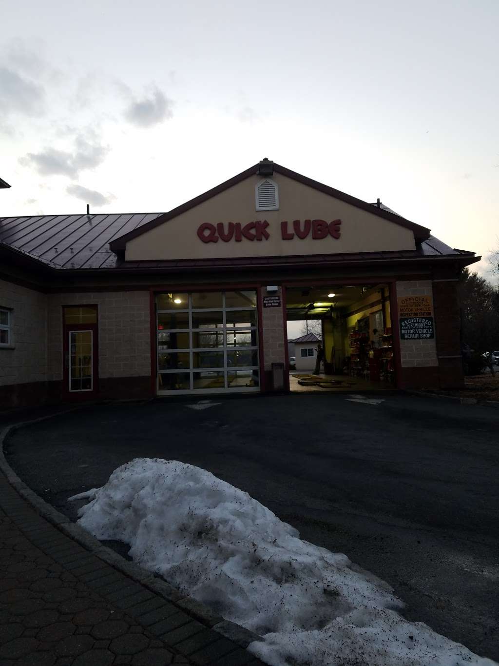 Fast Lane Oil Change and Car Wash 1559 NY22, Brewster, NY 10509, USA