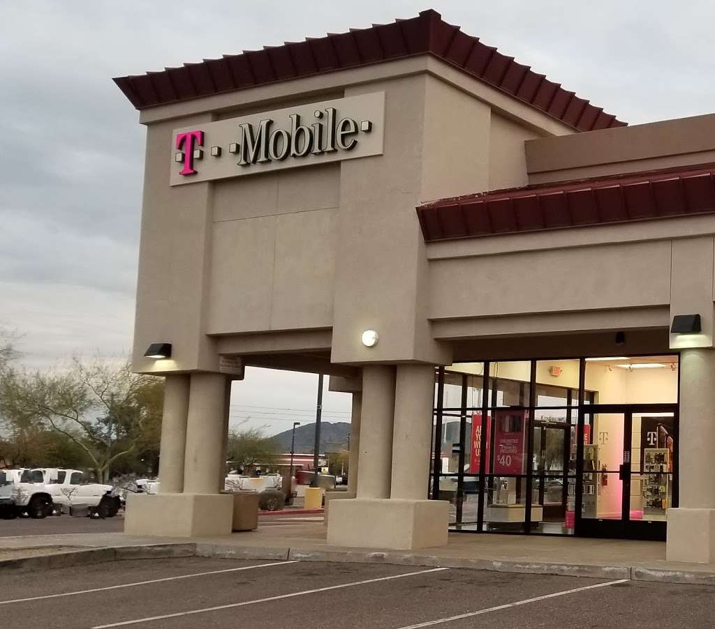 T-Mobile | 12228 N Cave Creek Rd #112, Phoenix, AZ 85022, USA | Phone: (602) 765-1700